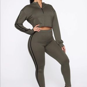 NEVER SETTLE LEGGING SET - M